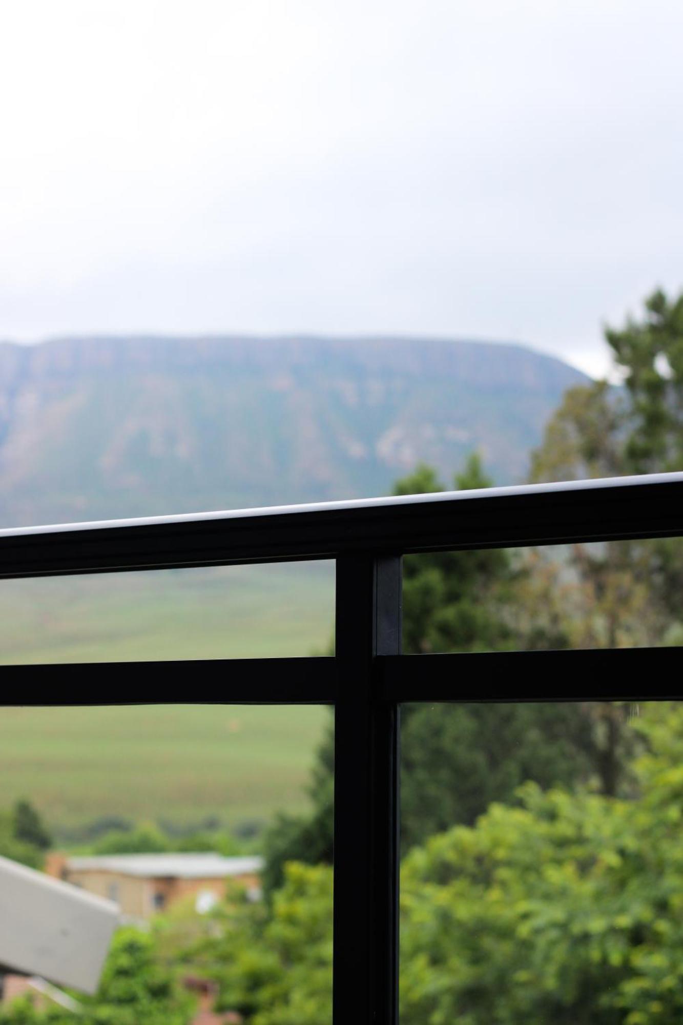 The Raz Acomodação com café da manhã Harrismith Exterior foto